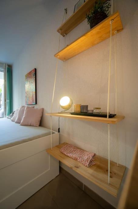 Fully Equipped Apartment With Terrace Sleeps 4 Marseilles Exterior foto